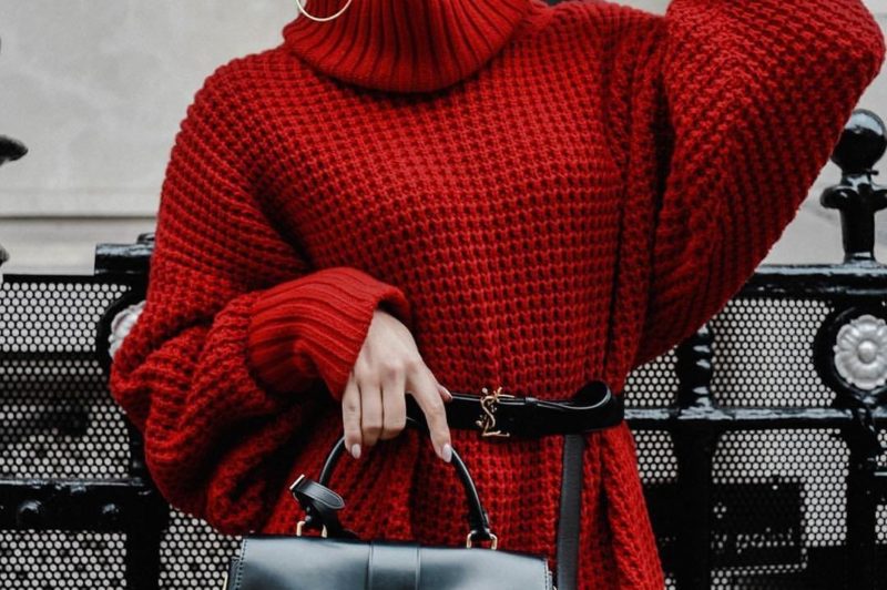 Raudonas megztinis