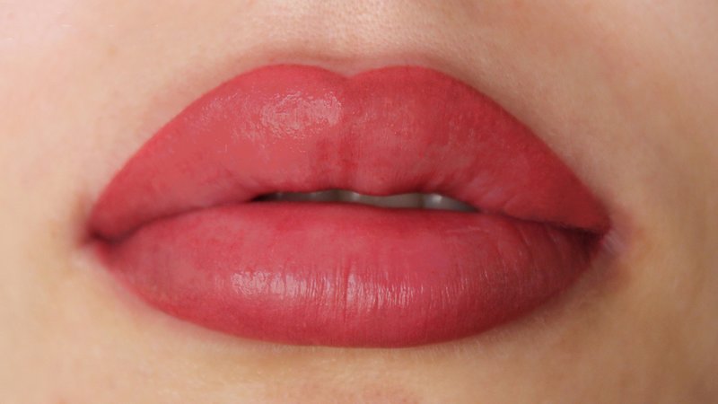 Maquillage 3D permanent des lèvres
