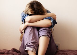 أنواع وأعراض وعلاج الاكتئاب لدى النساء