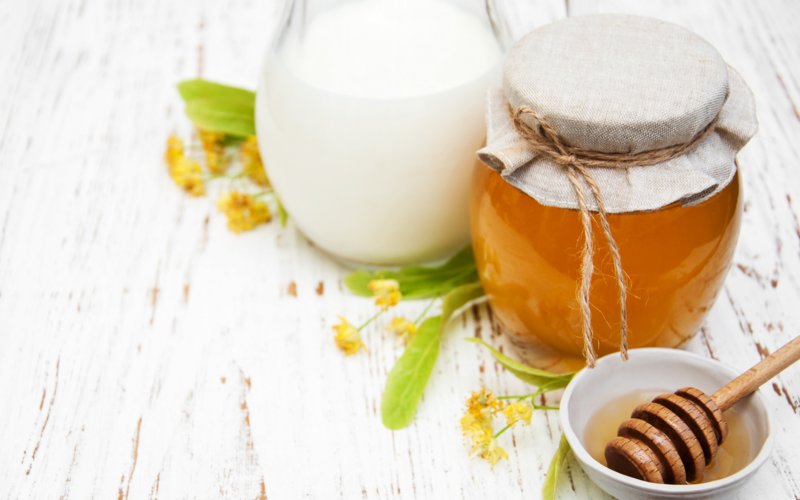 Maskingredienser med honning og brus