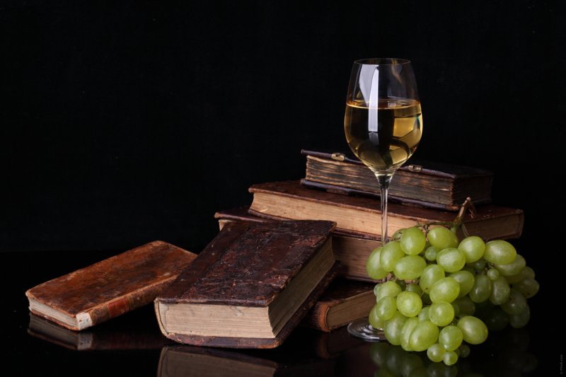 Wino według różnych wymarzonych książek