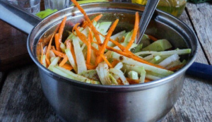 Courge d'hiver coréenne avec assaisonnement pour carottes