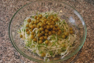 Salată de mazăre verde și Coleslaw