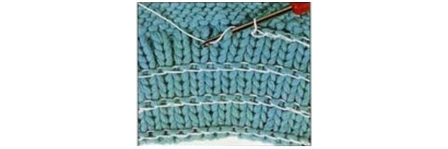 Cum se tricotează un capac cu pălărie cu ace de tricotat: diagrama și descrierea