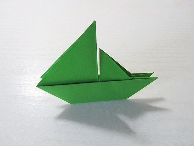 Gjør-det-selv-båt, seilbåt og papirbåt