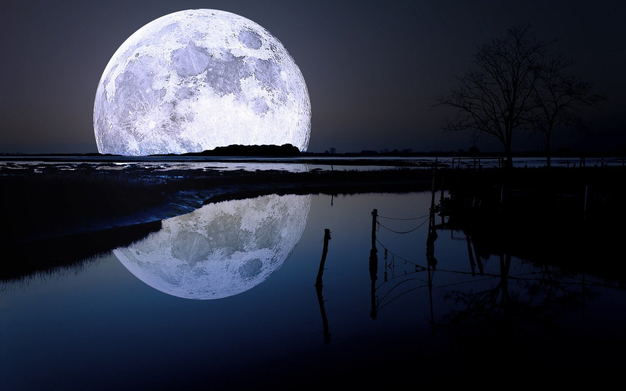 Que font les conspirations de la pleine lune?