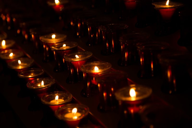 Svíčky pro pohřeb