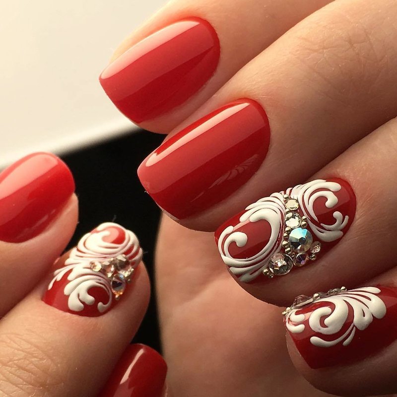 Rode print manicure