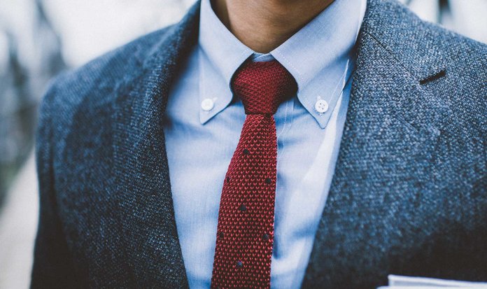 Jak nauczyć się wiązać krawat