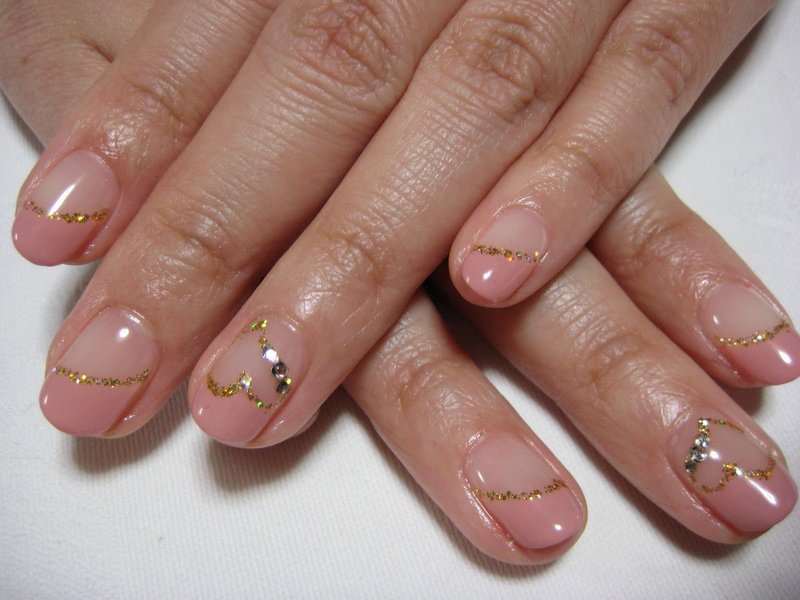 Gouden streep manicure