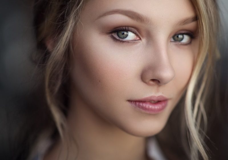 Make-up voor blondines met groene ogen