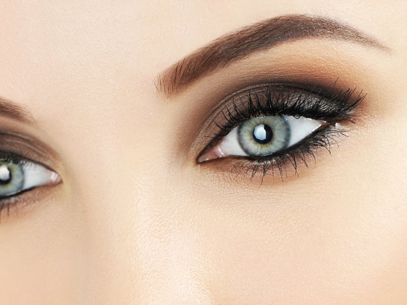 Makeup pre svetlé oči