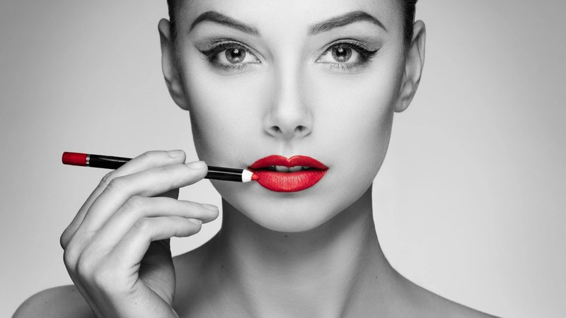 Make-up met rode lippenstift