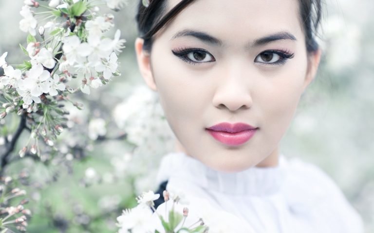 Próbuj codziennego japońskiego makijażu