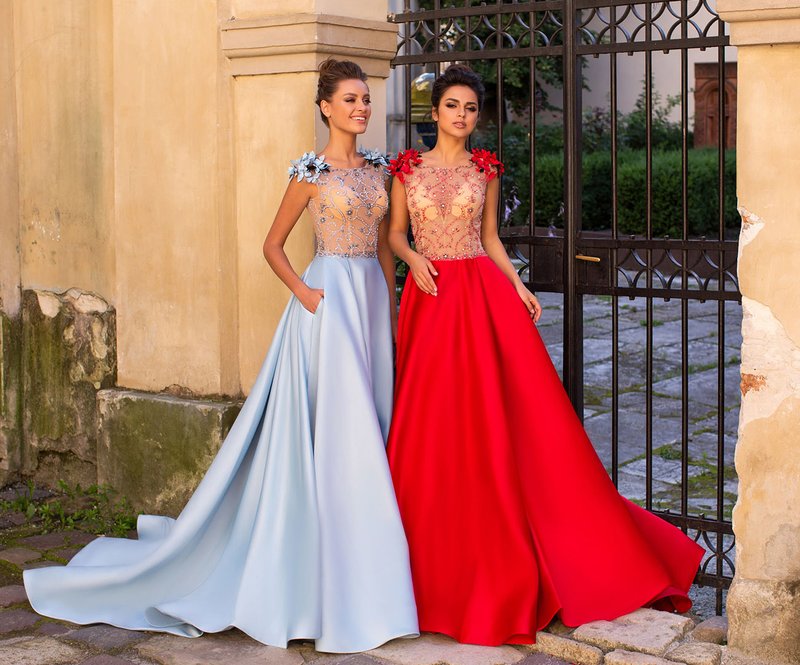De meest modieuze kleuren voor prom-jurken