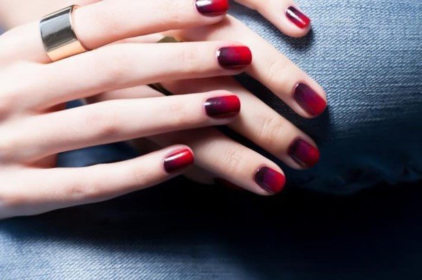 Manicure Ombre Burgundy