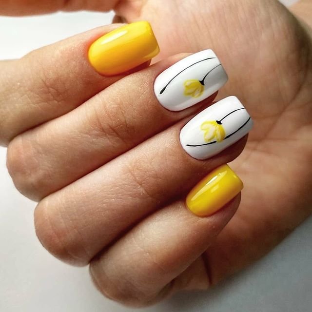 Lente manicure in gele kleuren