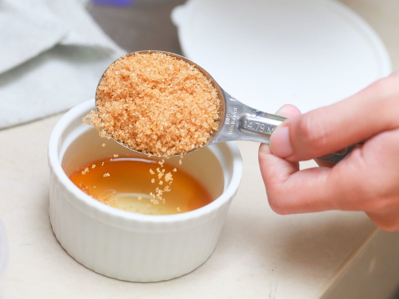 Kokend gelatinemasker met honing