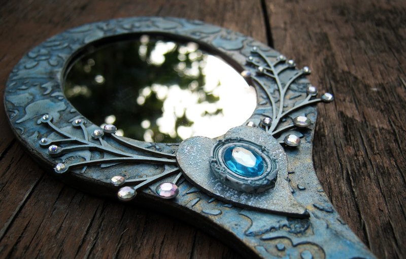 Amuleto kišeninis veidrodis