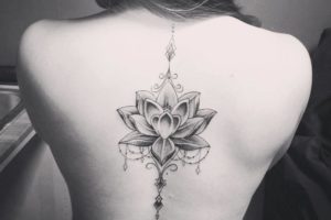 Tatuaż lotosu