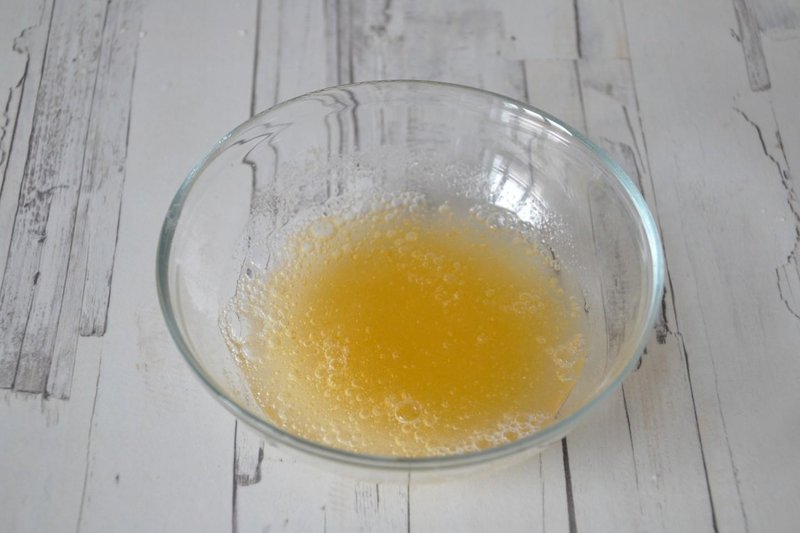 Afgewerkt gelatinemasker met citroen