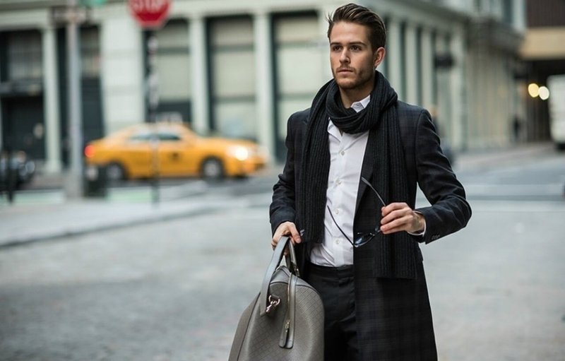 Modèles à la mode de foulards pour hommes