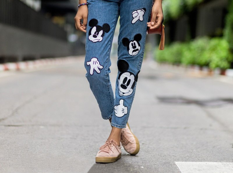  Jeans med ekstra dekor: stilig utseende