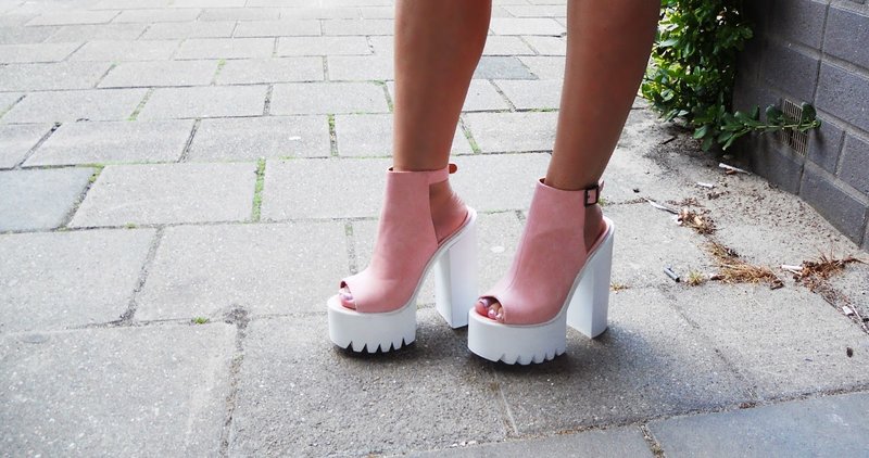 Růžová platformová obuv