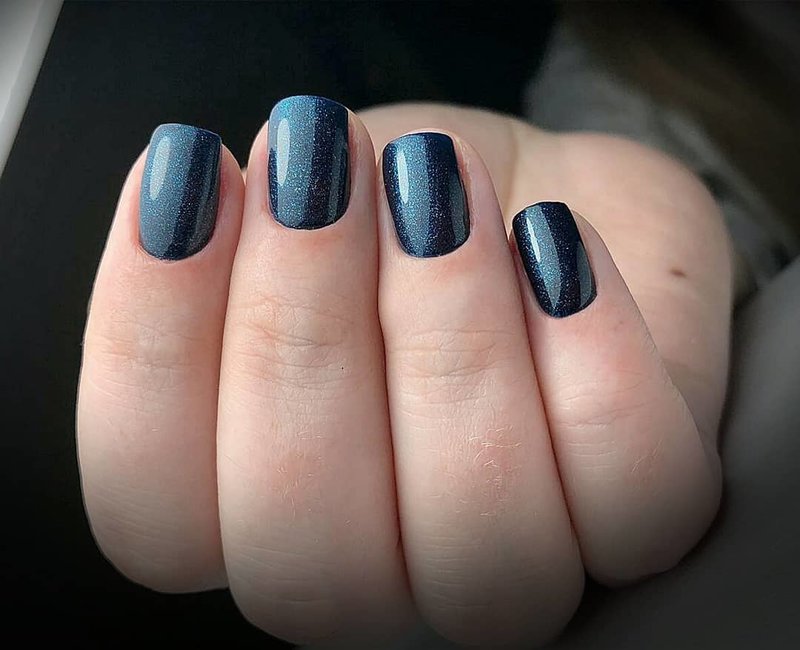 Marineblauwe nagels met lovertjes