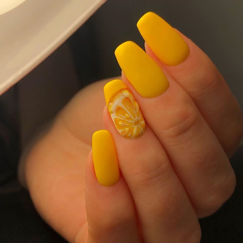 Manicure met citroen
