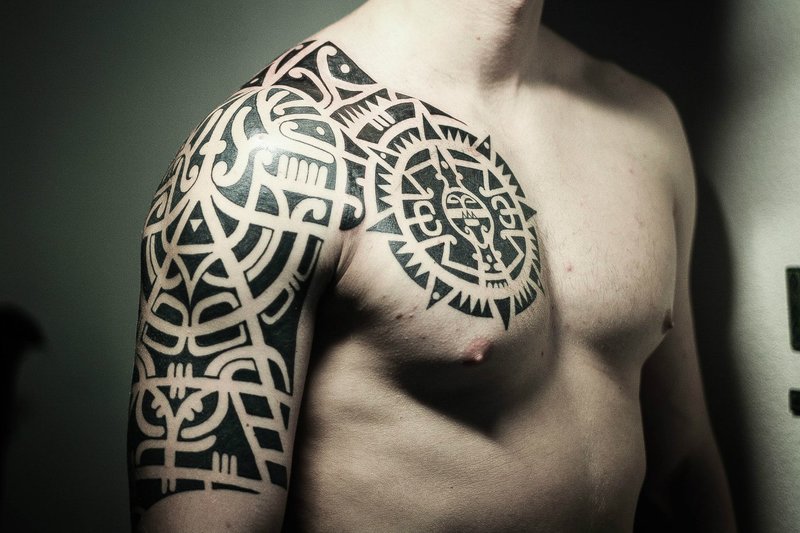 Blackwork Rameno Tetování