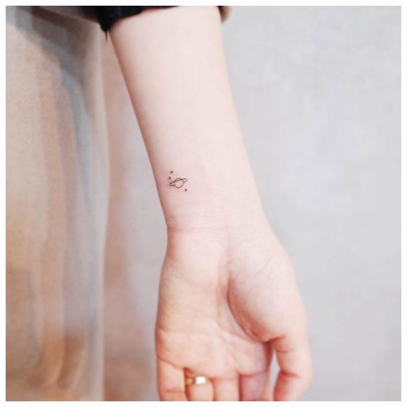 Úhledné malé tetování