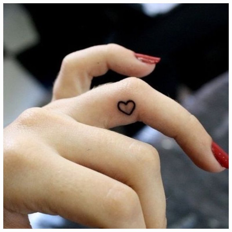 Hjerteformet liten tatovering