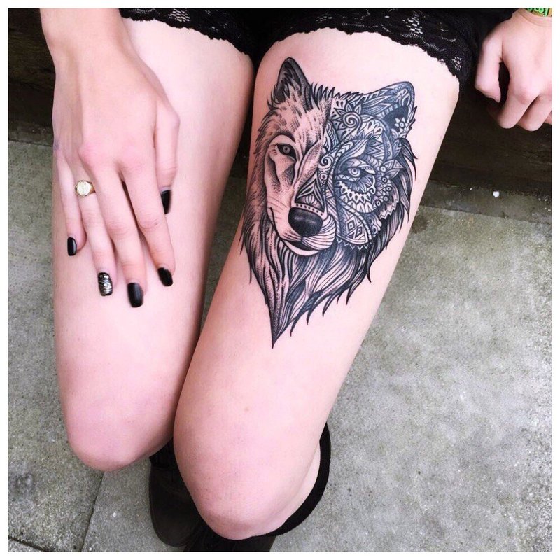 Dívčí hip tetování na dívce