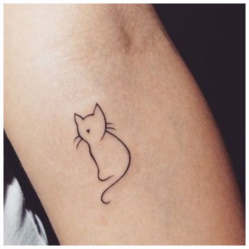 Állati tetoválás sziluettje