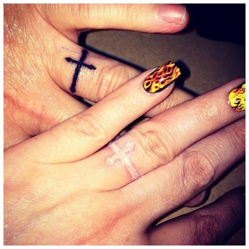 Vyrui ir žmonai - bendra tatuiruotė
