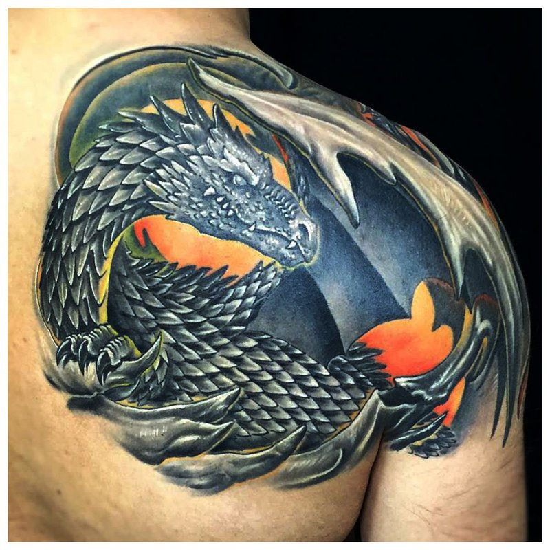 Dragon tatovering