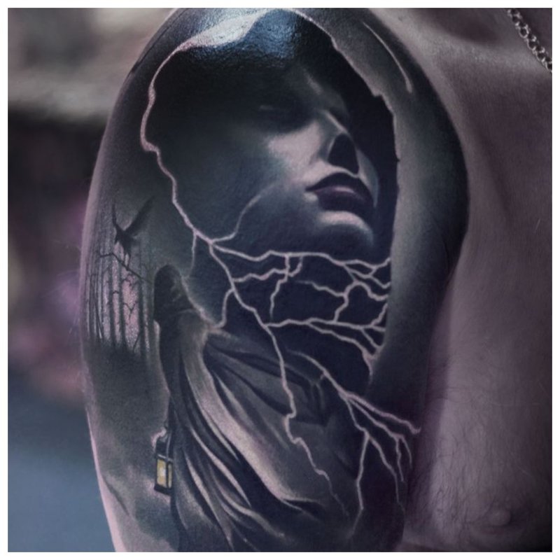 Realistické tmavé tetování