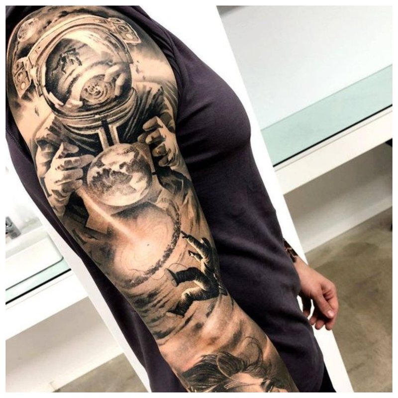 Tattoo man op de hele arm