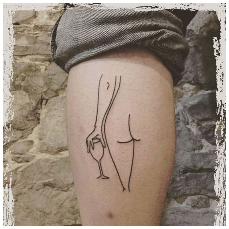 Vrouwensilhouet - schets voor tatoegering