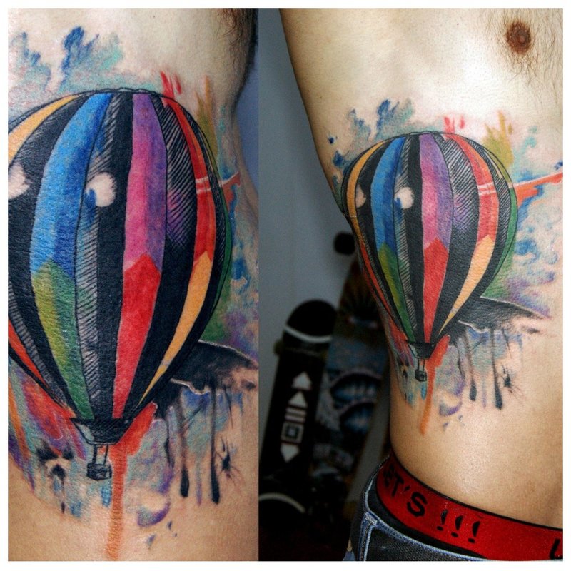Akvarelės tatuiruotė baliono pavidalu
