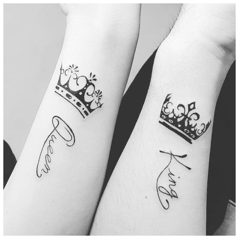 Dvojí milovníci tetování