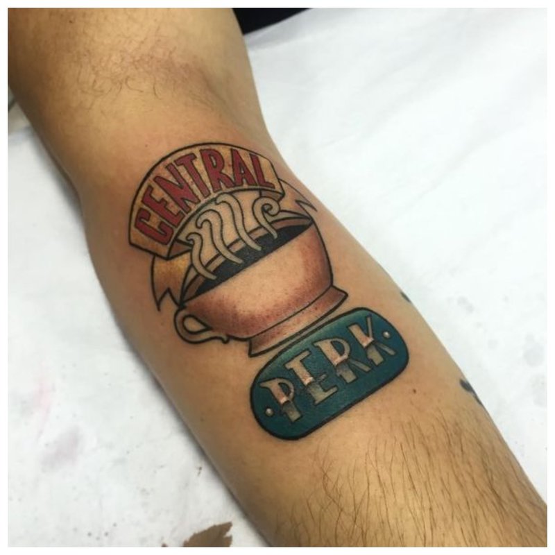 Tetování na paži muže