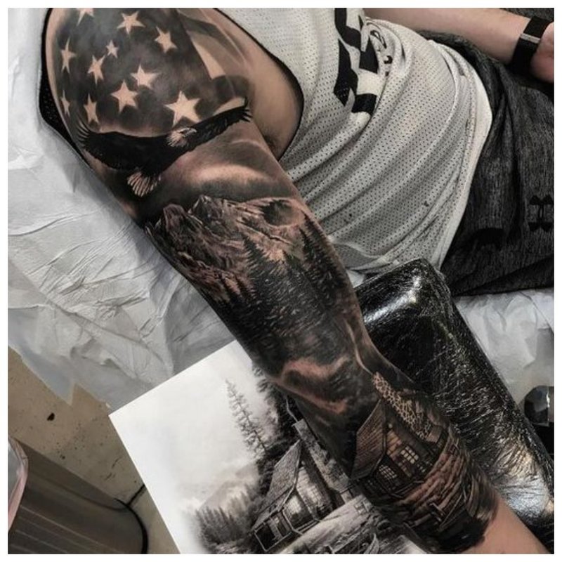 Plné rameno tetování