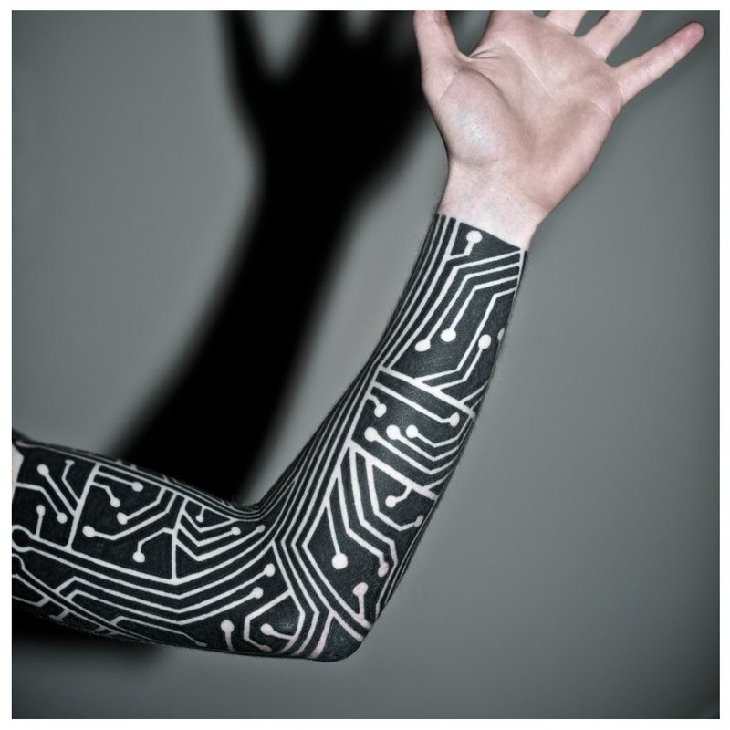 Blackwork abstracte tattoo