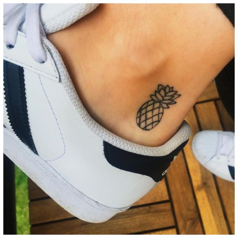 Tetování na noze