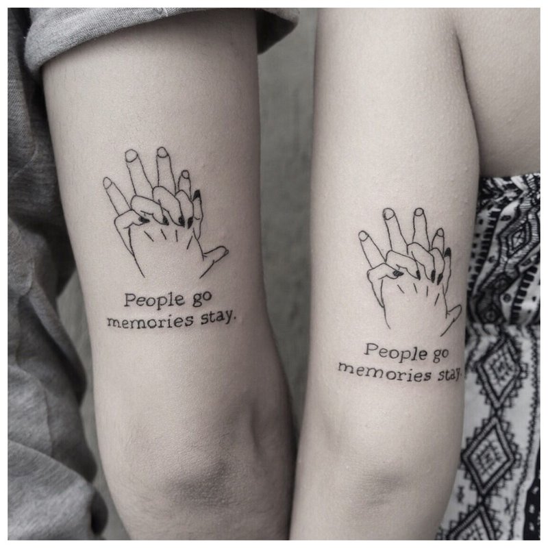 Piękny tatuaż dla pary na ramieniu