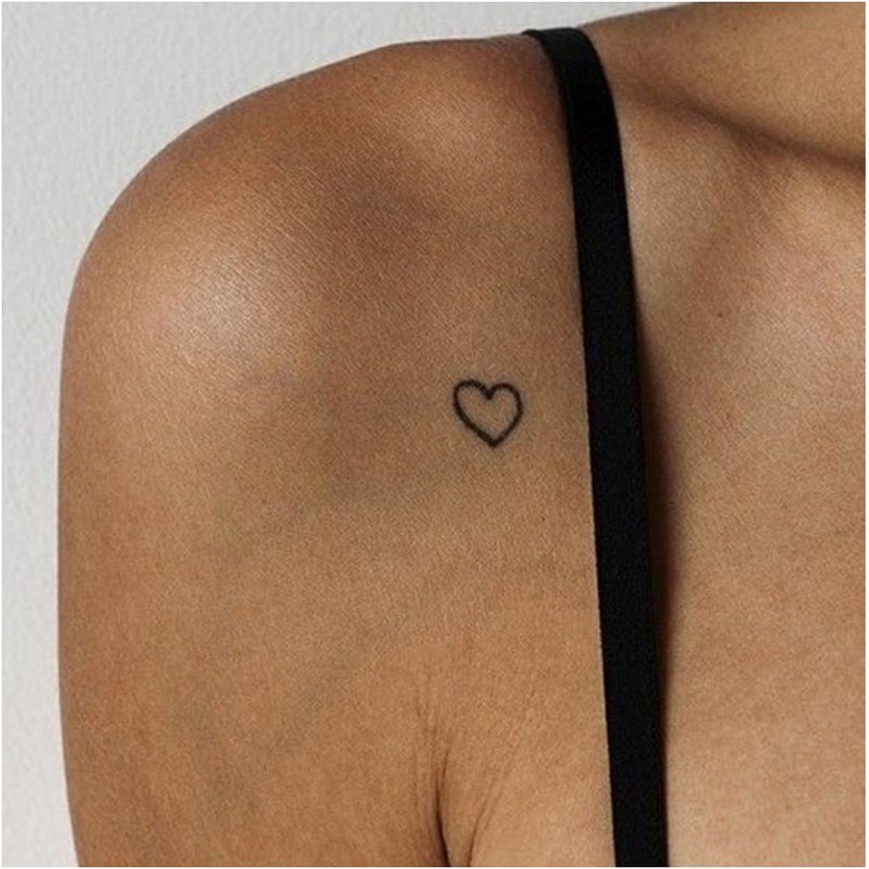 Mini szív tetoválás