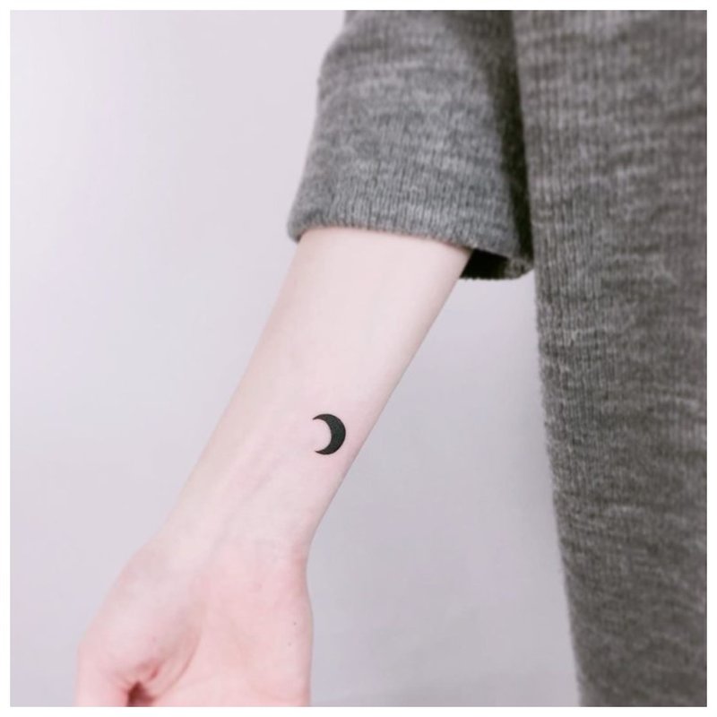 Mini tatuaż półksiężyca