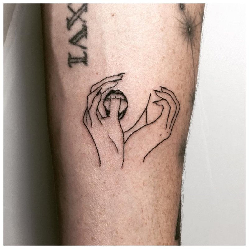Ruce tetování ruce